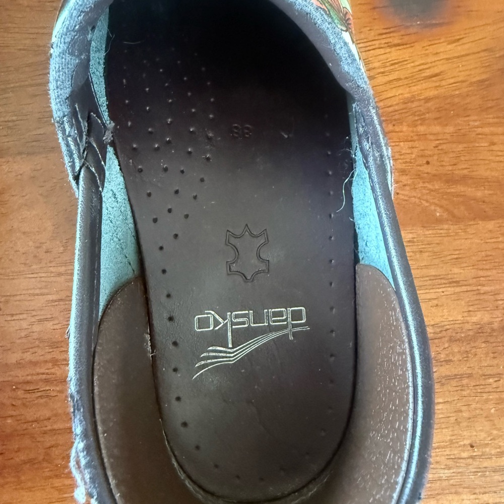Very Gently Preowned/Excellent Condition Floral Dansko Clogs - Picture 6 of 15